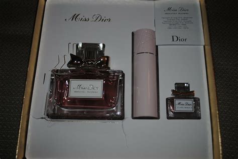 dior miss dior absolutely blooming 3 piece set|Miss Dior absolutely blooming douglas.